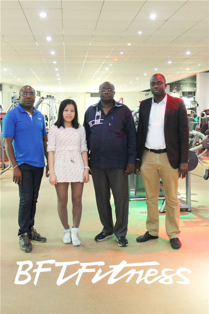 布基纳法索客户来中国广州桃子视频官网版在线播放进口健身器材