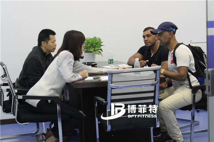 桃子视频官网版在线播放会议