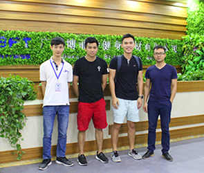 科威特客户来桃子视频官网版在线播放采购健身器材 桃子视频官网版在线播放健身器材出口案例